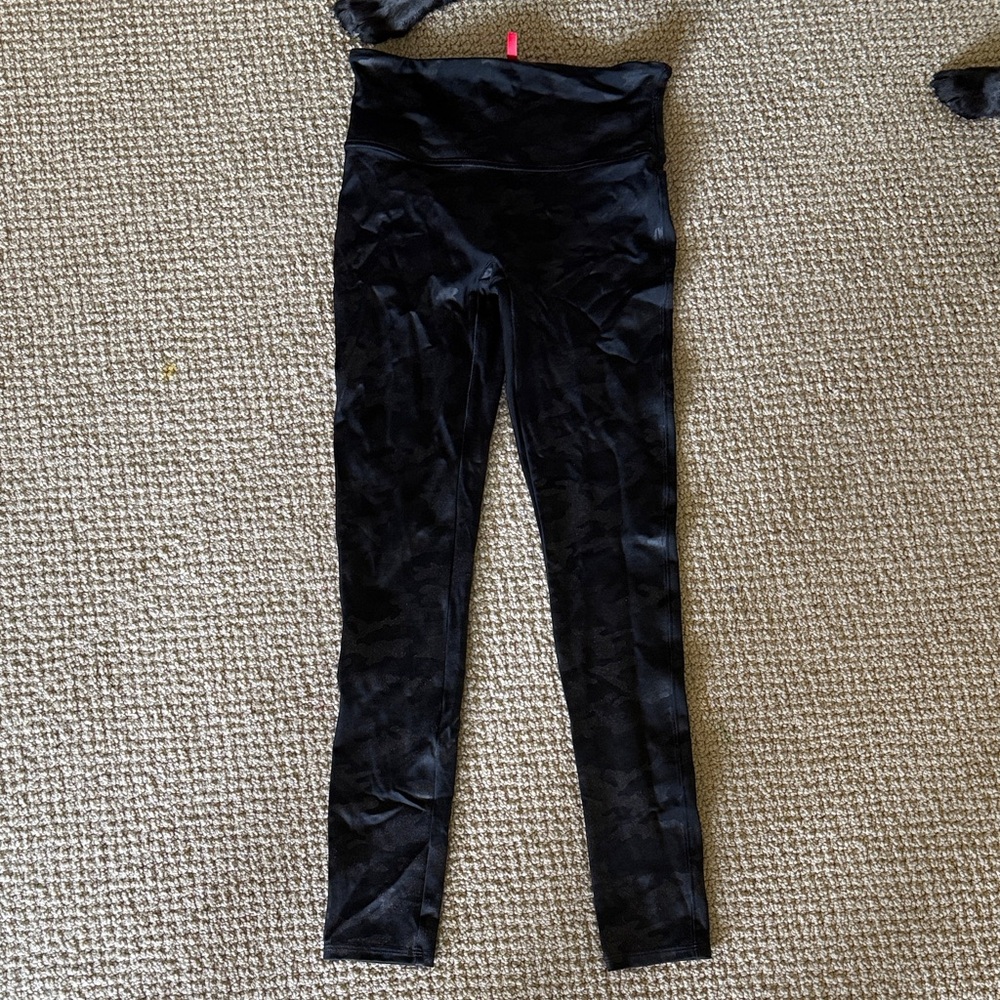 SPANX Classic Black Camo Leggings